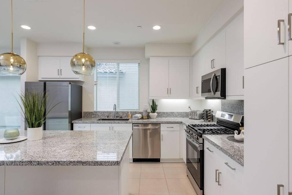 Near Coachella And Stagecoach Palm Springs , Pga Resort Villa ,Golf, Community Pool, Gym La Quinta Exterior photo